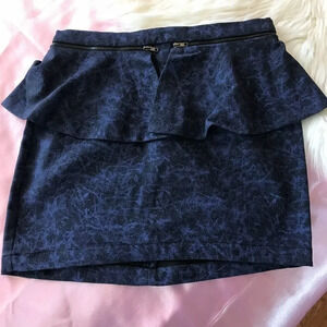 Cute nameless navy blue skirt